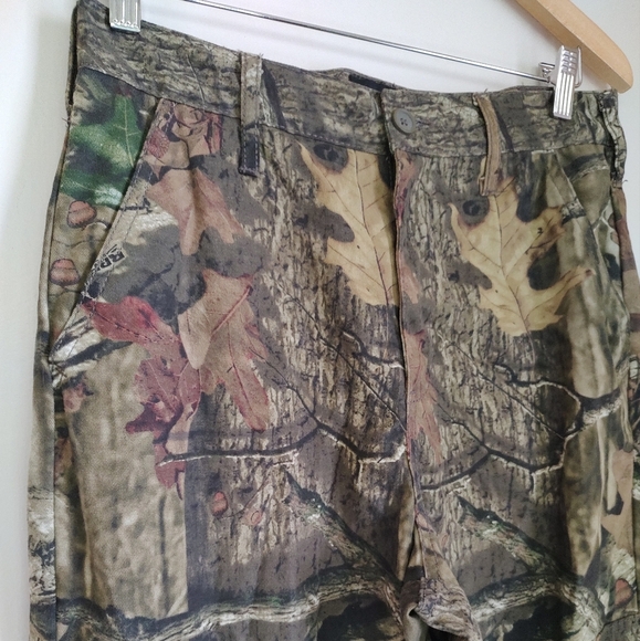 Mossy Oak Break Up Infinity Camouflage Cargo Pants with Drawstring Leg Opening - Picture 3 of 10